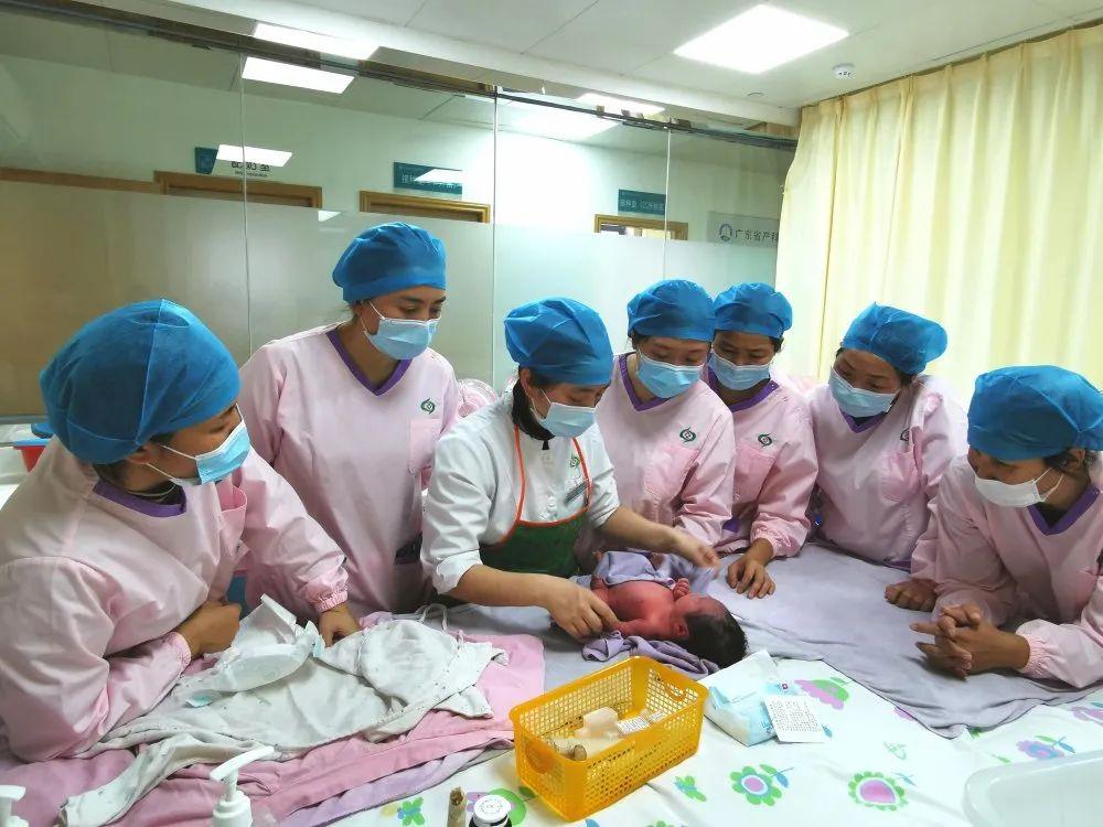 陵水妇婴监护型护送